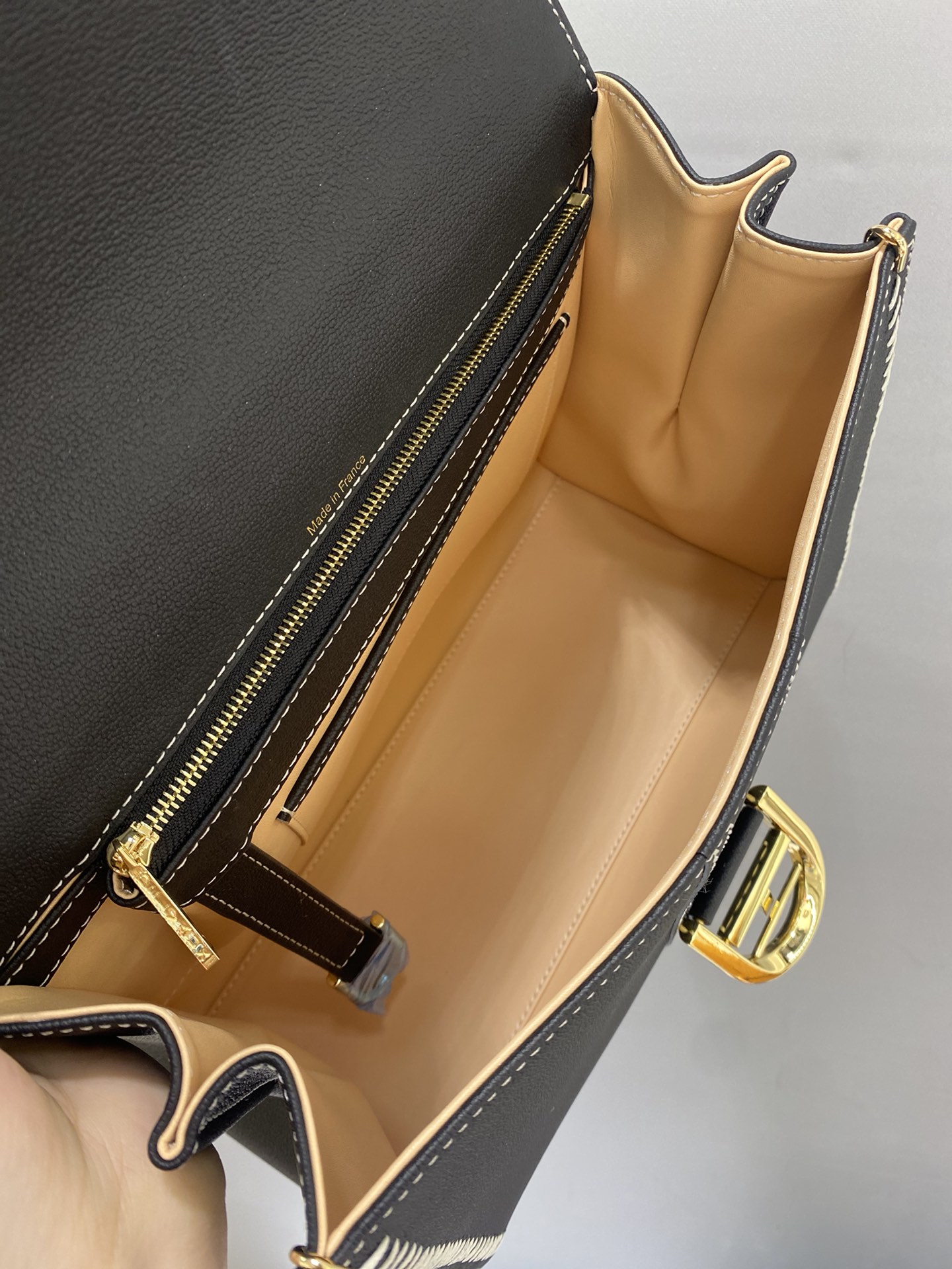 델보 브리앙 박스백 미듐